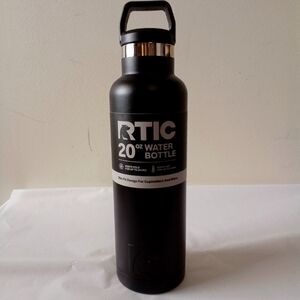 RTIC 20 OZ Stainless Steel Insulated Water Bottle Leak-Proof Lid Matte Black NEW